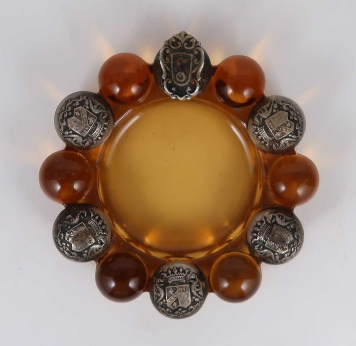 Cinzeiro antigo vidro Art Deco com aplicações armoriadas