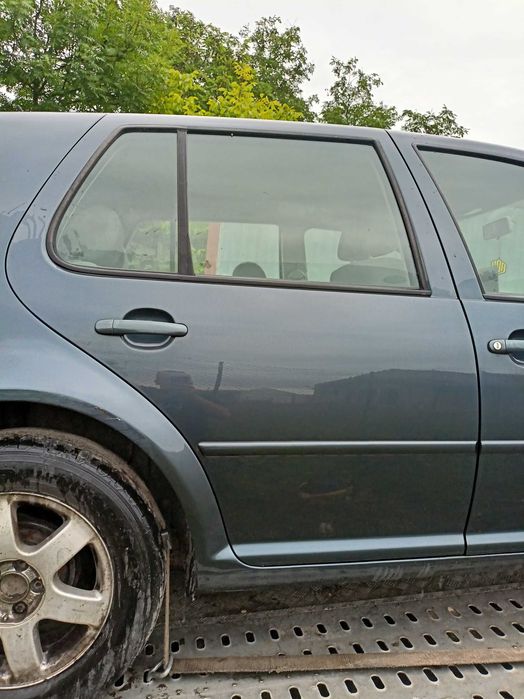 vw golf 4 bora wersja 5 drzwi LC7V