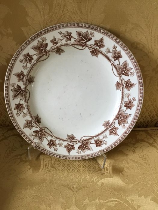 RARÍSSIMO PRATO de Wedgewood , anos 1870 , série Hera