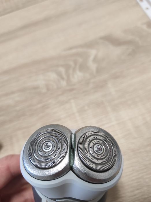 Электробритва Phillips