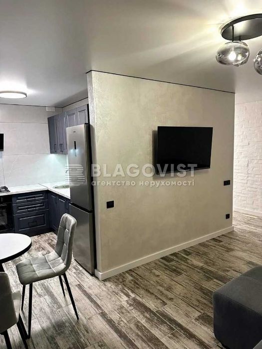 Продаж 2К. квартири метро Дарниця, проспект Миру, Дарницька Площа