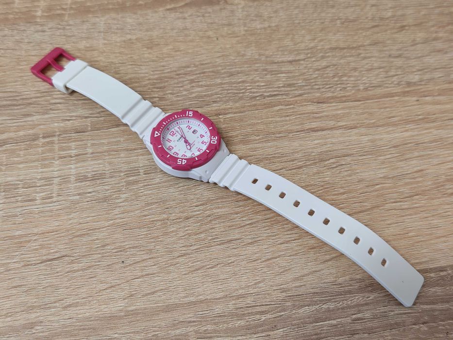 Zegarek Casio LRW-200H-4BVEF