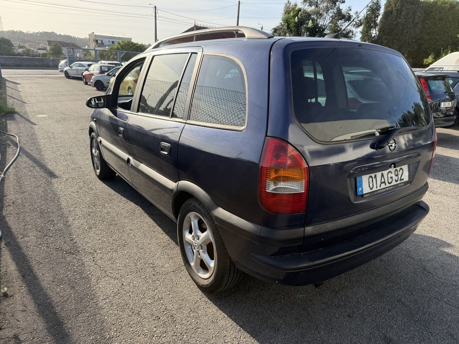 Opel zafira 2.0 dti 7L — photo 2