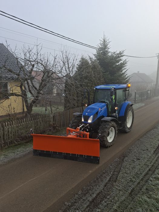 Odśnieżanie  dróg parkingów osiedli