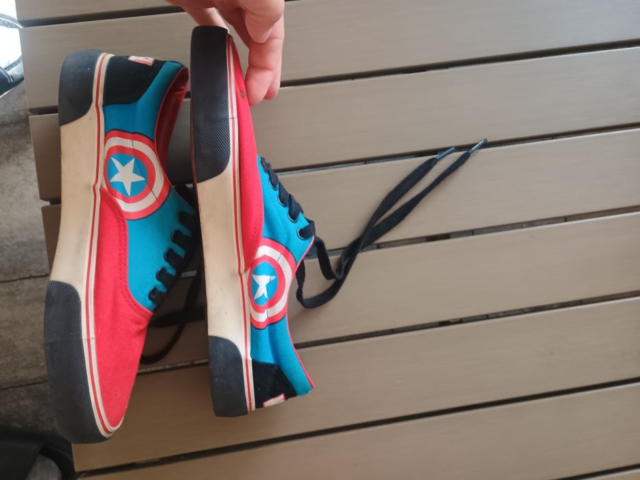 Trampki CROPP Marvel
