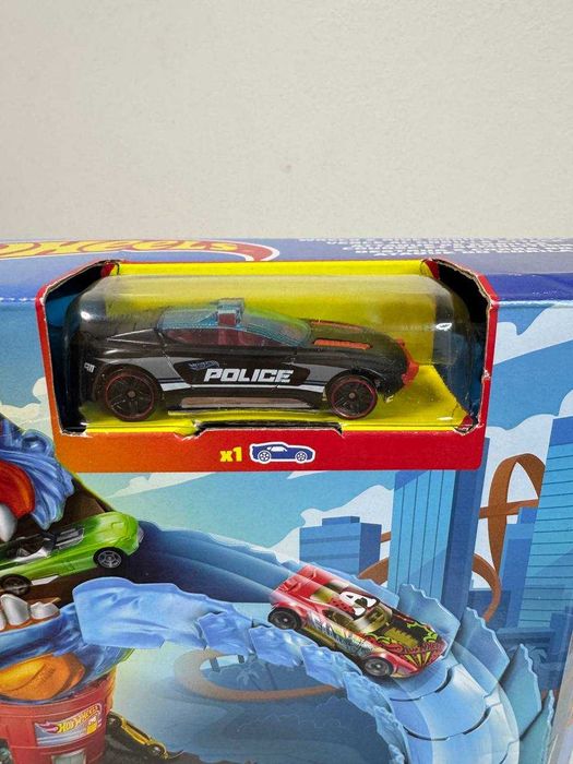 Ігровий набір Hot Wheels Небезпечні створіння Порятунок від горили