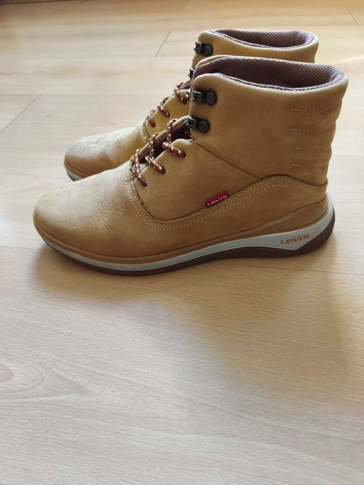 Vendo botas Levi's