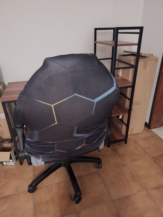 Secretária e cadeira para gamers