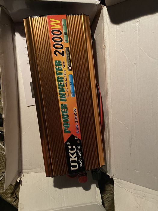 Преобразователь вход 12V виход 220V,на 2000W