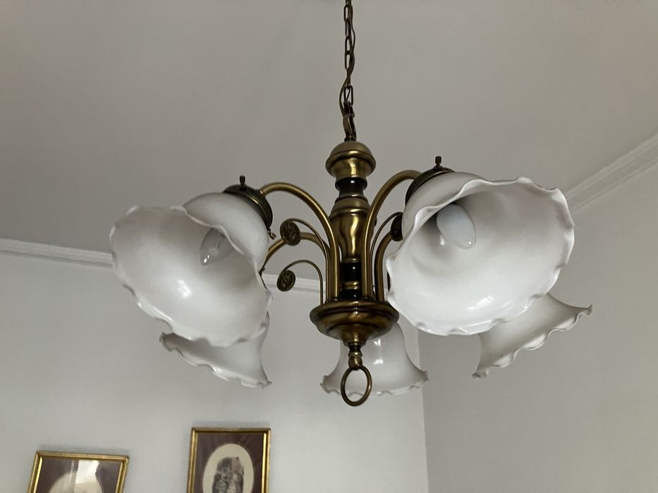 Candeeiro latao 5 bracos ( falta um vidro)