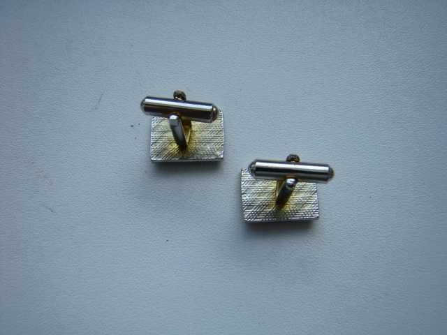 Запонки и зажим для галстука + бонус (футляр от запонок).