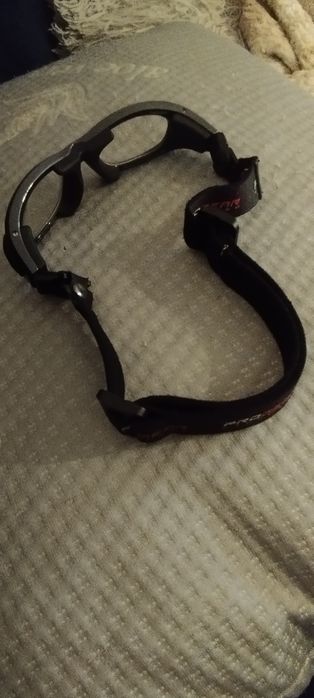 Okulary  sportowe do gry w piłke koszykówke korekcyjne dziecięce