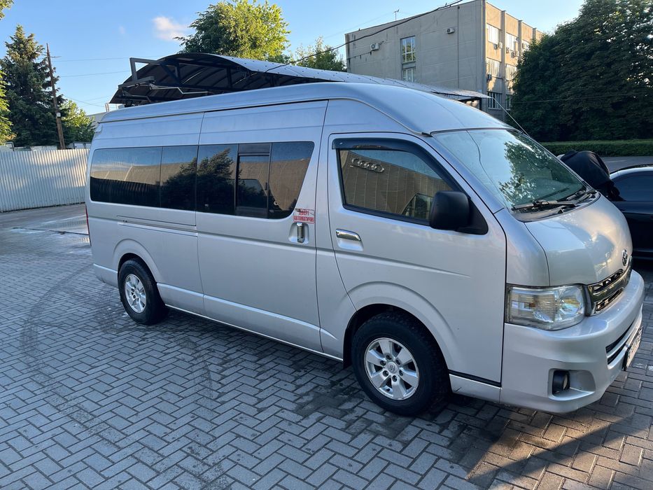 Toyota Hiace,2013 рік