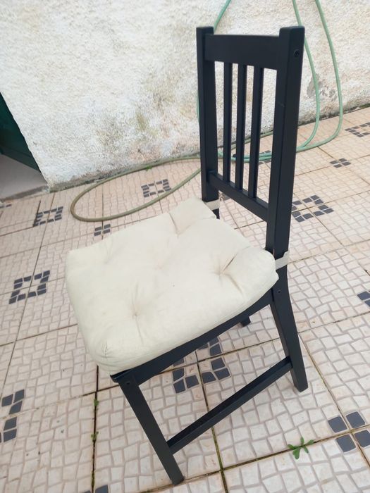 Vendo cadeiras de madeira