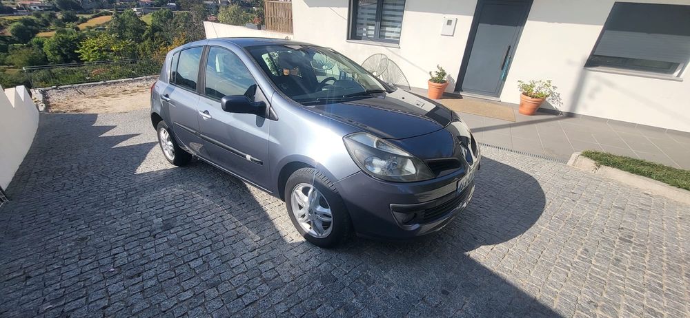 Renault Clio 1.5 DCI dynamic luxe (IUC 23€)