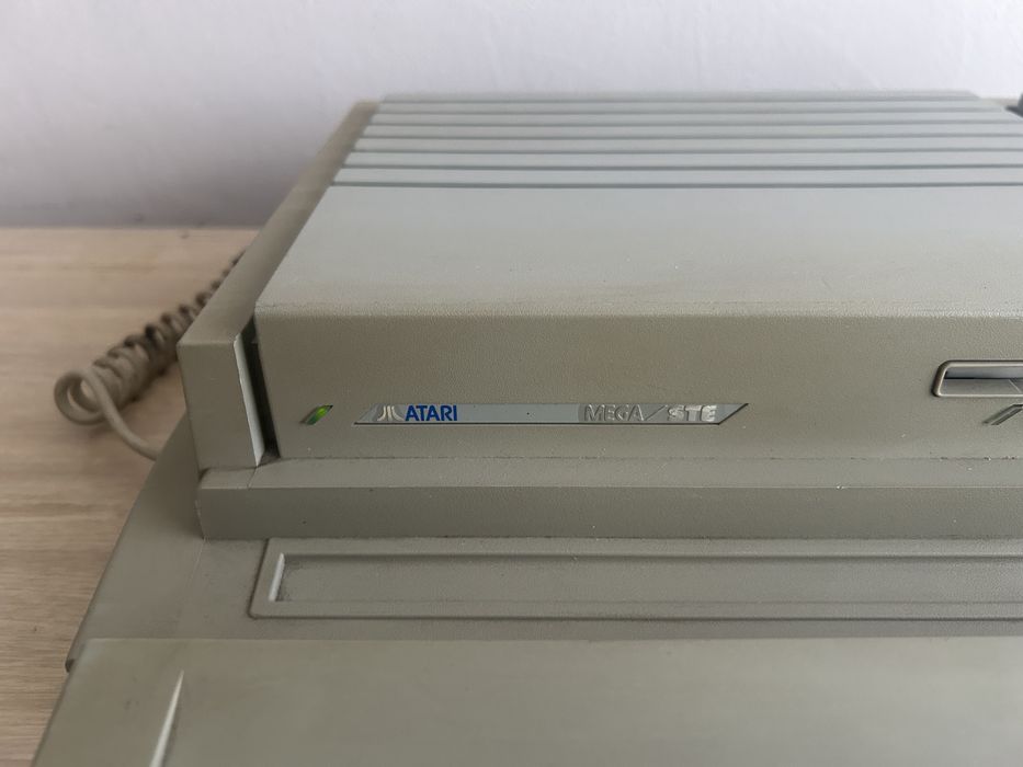 Atari Mega STE 4 MB RAM