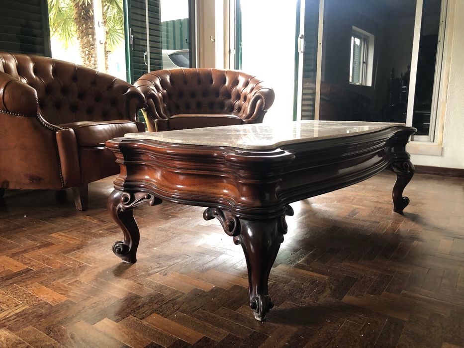 Mesa pequena de centro