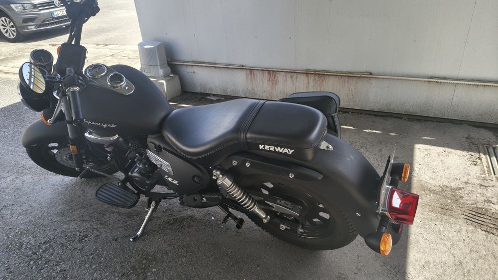 Keeway Superlight apenas 4.000 km