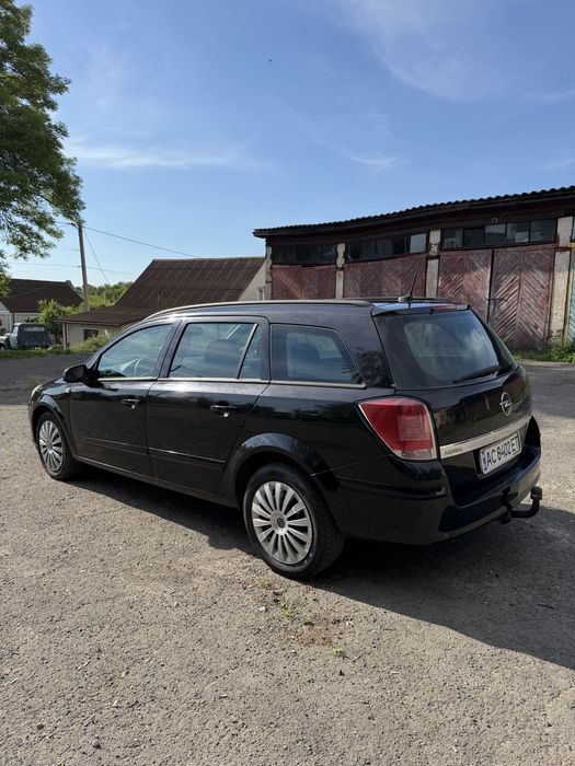 Продам автомобіль Opel Astra H