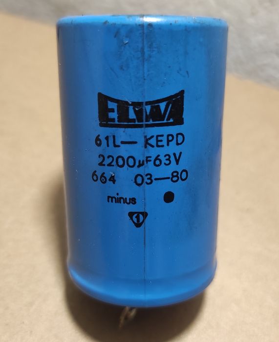 Kondensatory z UNITRA Elizabeth HiFi DSH 102. Uzywane