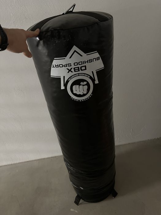 Worek treningowy DBX Bushido + 2 pary rękawic MMA