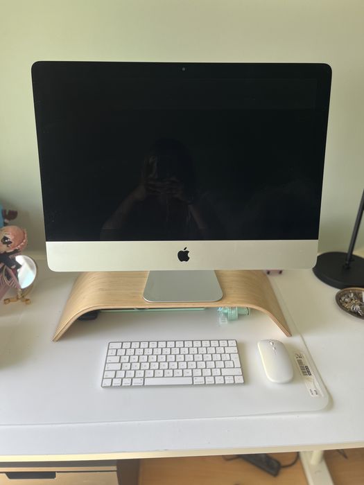 Apple iMac 21.5” | Intel Core i5 | 16GB RAM | SSD 1TB | Retina 4k | Teclado + Rato