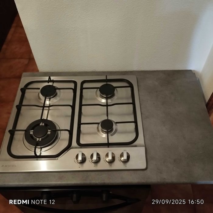 Bancada para encastrar placa e forno Tecniwood