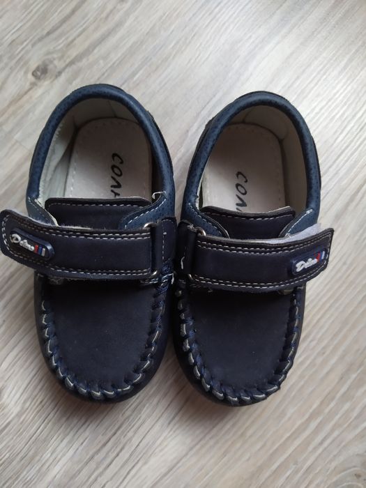 Туфлі, мокасіни.