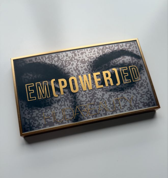 Paleta cieni Huda Beauty