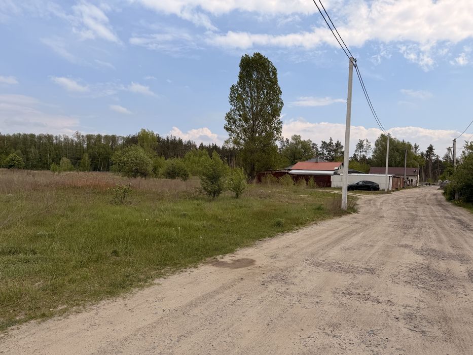 Продаж земельної ділянки в с. Мощун 5 соток