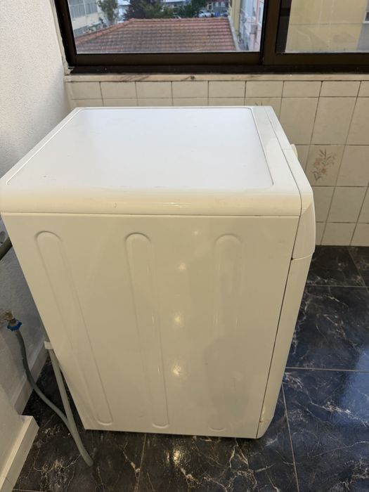 Maquina de lavar roupa