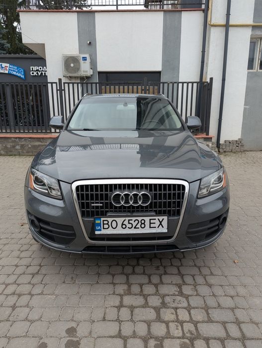 Продаю Audi Q5 2012 2.0 бензин