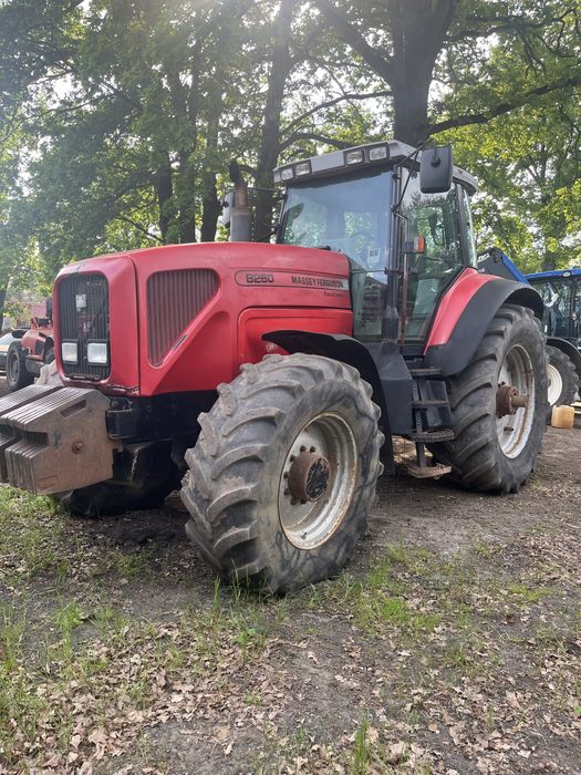 Massey Ferguson 8260