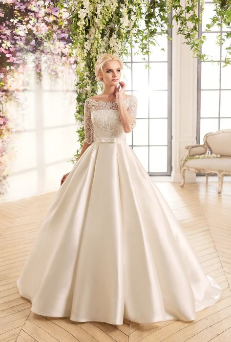 Весільна сукня ( колір айворі)