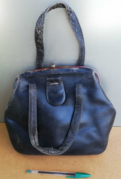 Mala de mão dos anos 60, em pele, da casa Galeão