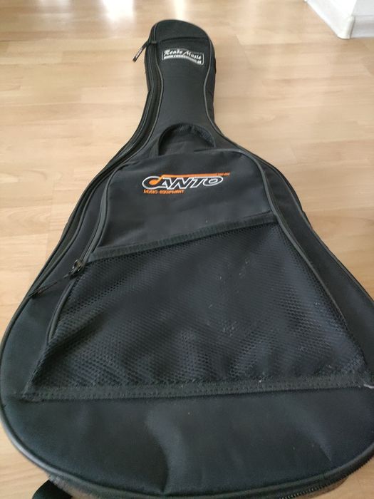 Futerał na gitarę canto