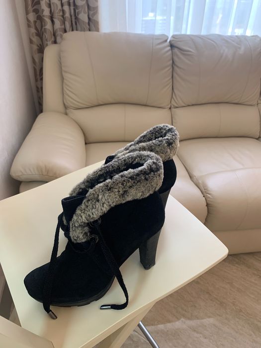 Продаю ботильоны Carnaby,оригинал