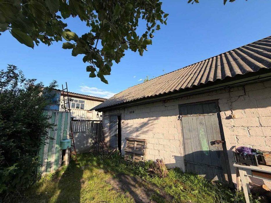 Затишний будинок та 33 сотки землі в межах міста