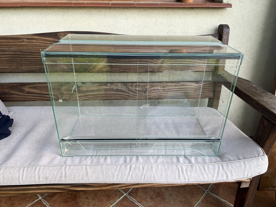 Sprzedam szklane terarium