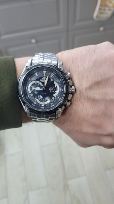 Часи Casio Edifice.
