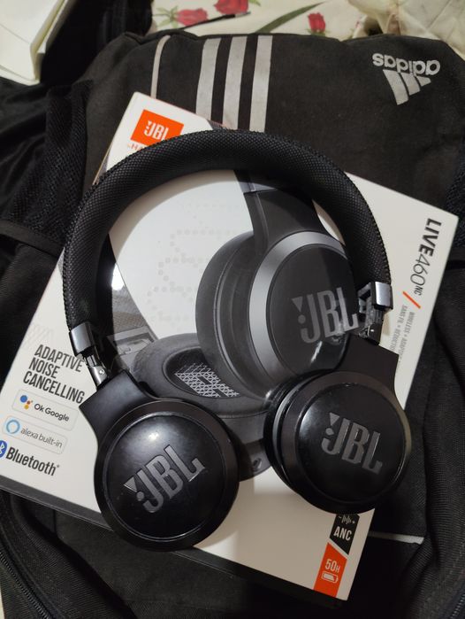 【新品・未開封】JBL LIVE460 NC HARMAN ワイヤレスイヤホン 新品・未開封】JBL LIVE460 NC HARMAN ワイヤレスイヤホン JBL