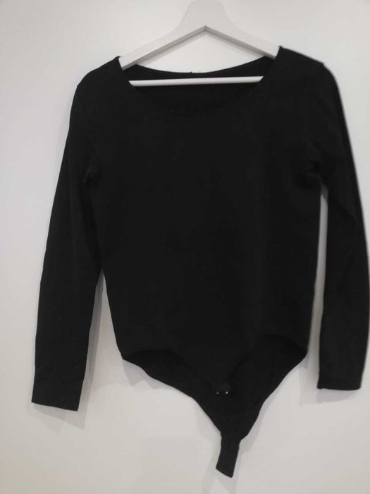 body preto de manga comprida, veste S/M