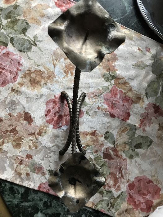 klasyczny świecznik dwuramienny z prl metaloplastyka