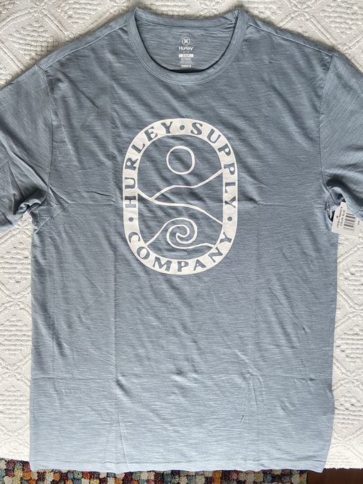 Duas t-shirts NOVAS da Hurley