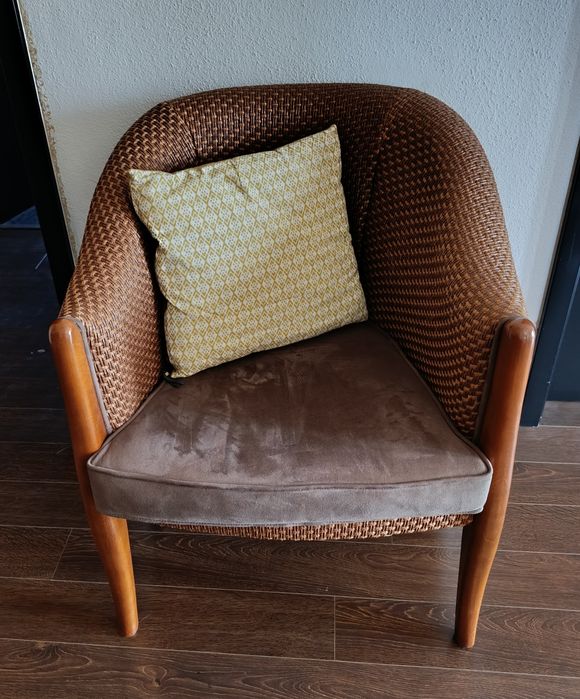 Poltrona em óptimo estado.