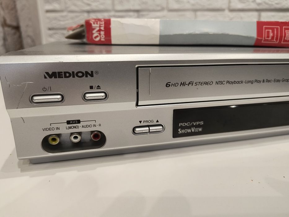 MEDION MD-42277 / HI-FI Stereo / 6 Głowic / Magnetowid - Video VHS