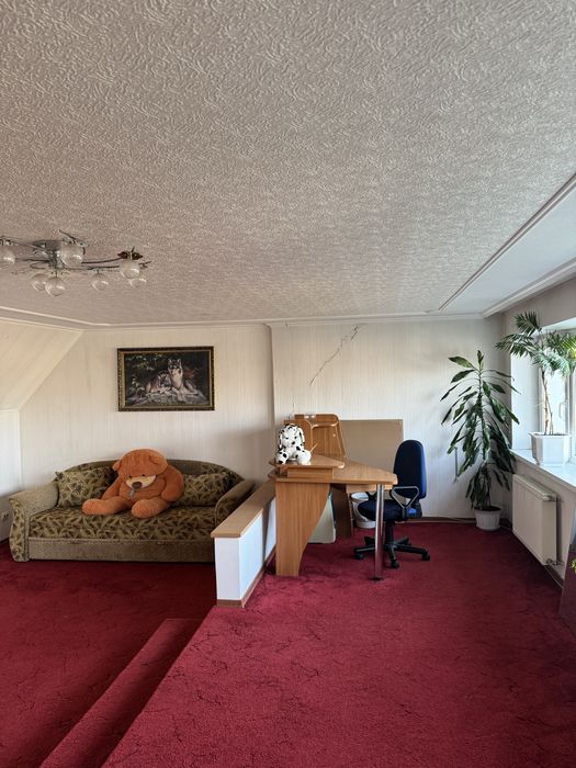 Здаю кімнату/ частину будинку дівчині