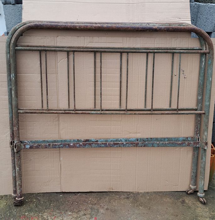 Cama de ferro para restauro