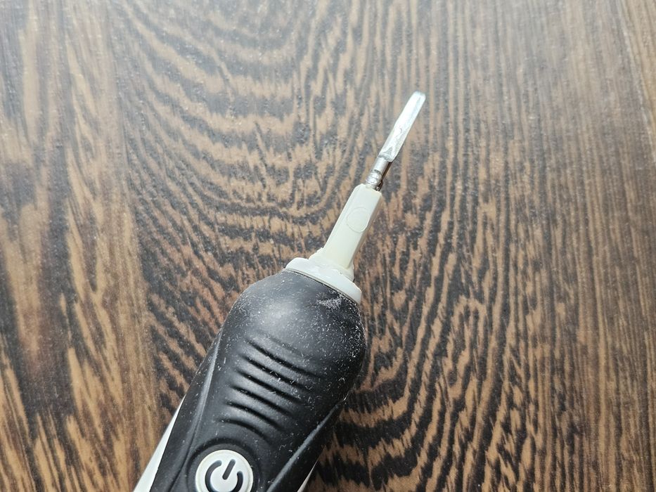Szczoteczka Braun Oral-B Pro 750 + oryginalna ładowarka