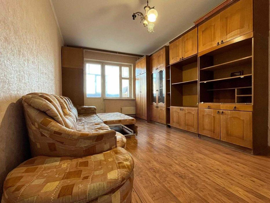 RLT D01 Продам 3 кімнатну квартиру по просп. Перемоги, район 5 кутів